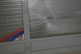 Aktivista SDS-a polupao stakla na kancelariji SDS-a