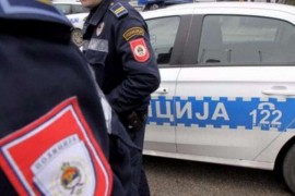 Vozilom se zakucao u izlog picerije u Banjaluci pa pobjegao