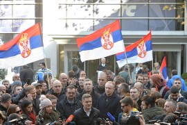 SzS protestuje ispred RTS-a, blokirana tri ulaza