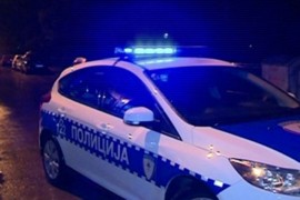 Pijani policajac privatnim autom udario dvije djevojke?