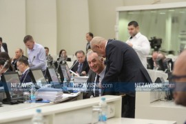 Rasprava o budžetu za 2019. godinu: Donose budžet za godinu koja je ...