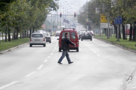Za prelaske mimo pješačkog prelaza 111.859 KM kazni
