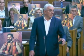 Njegoš u poslaničkim klupama