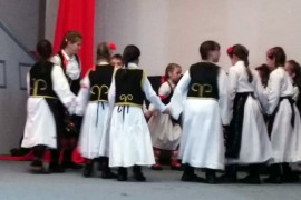 Folklorne grupe igrale za osmogodišnjeg Nikolu Lazendića