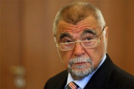 Mesić: Ne bi bilo dobro da Kitarović dobije novi mandat