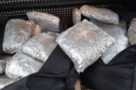Izgorio mercedes u kojem je nađeno 40 kg droge