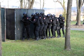 Žandarmerija izvela pokaznu vježbu u Zalužanima