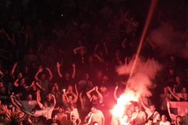"Šiptare Milo, prokleto ti bilo": Grobari na protestu protiv spornog ...
