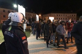 Građani Berana mirnom šetnjom krenuli do Đurđevih stupova