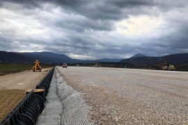 Pri kraju izgradnja testne piste na budućem aerodromu u Bihaću