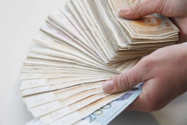 Pronevjerio 300.000 KM od bankarskih klijenata
