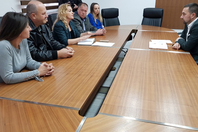Troškovi prevoza đaka "kamen oko vrata"