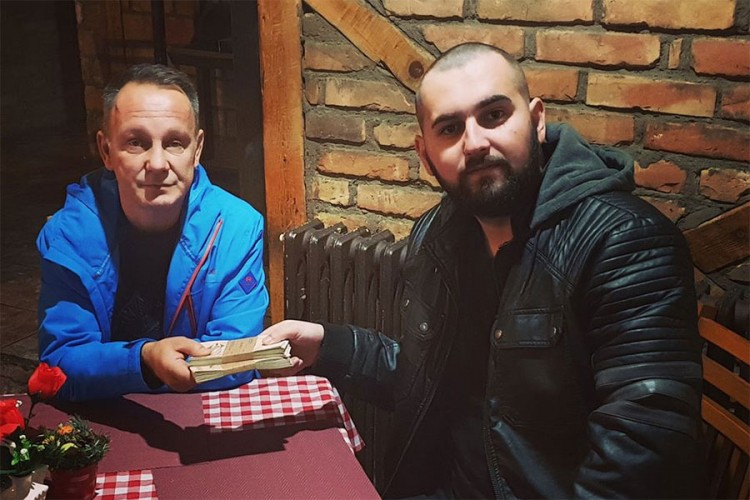 Zeničanin objavio da prodaje bubreg da spasi kćerku, jutjuber mu uručio 18.000 KM