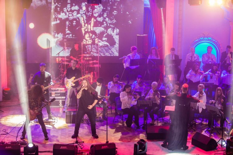 Rođendanski koncert, čas rokenrol istorije