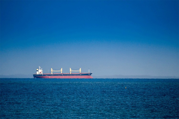 Pirati oteli tanker sa 19 članova posade kod Nigerije