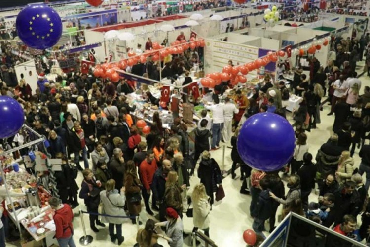 Diplomatski zimski bazar u Sarajevu, cilj pomoći djeci i mladima