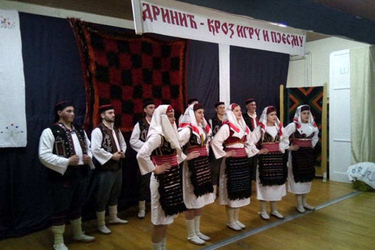 "Drinić kroz igru i pjesmu"