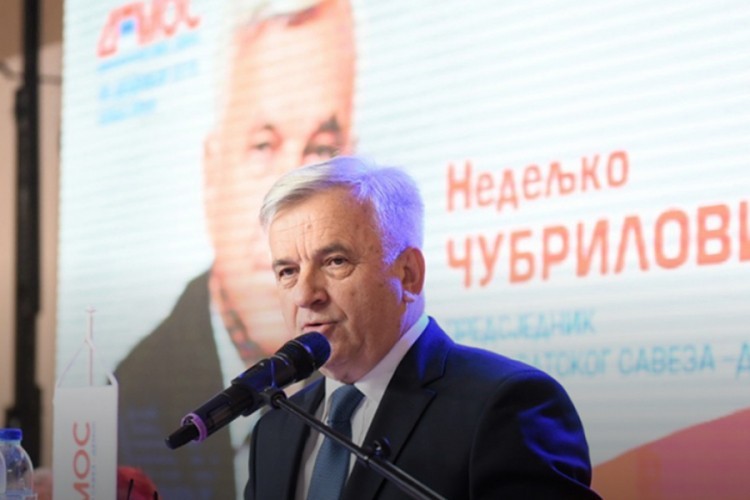 Čubrilović: Oslanjati se na realni sektor