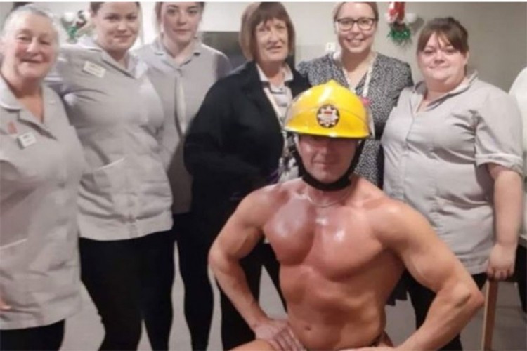 Baka poželjela stripera sa "velikim bicepsima", dom joj ispunio želju