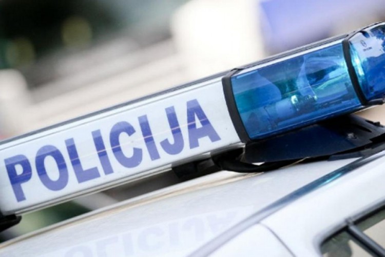 Povrijeđen vozač opela