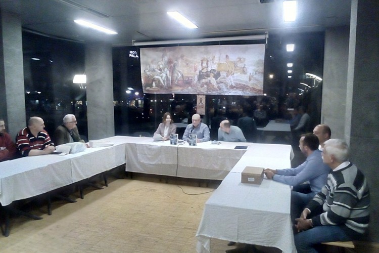 Roman "Bljesak" - priča o ratu, stradanju i dostojanstvu