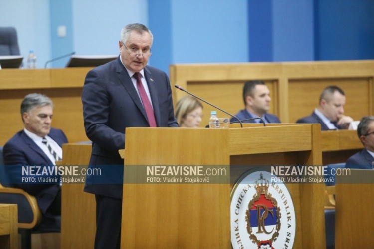Višković: U narednoj godini 30 miliona KM za UKC