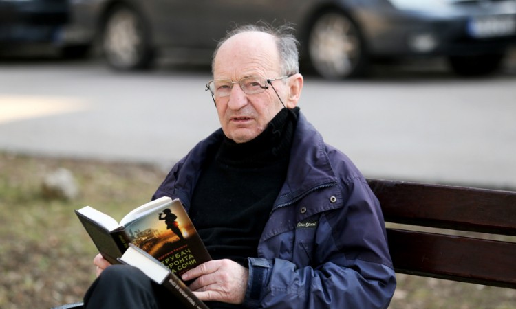 Preminuo književnik Zdravko Kecman