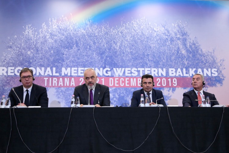 "Srbija će pomoći Albaniji velikom sumom novca"