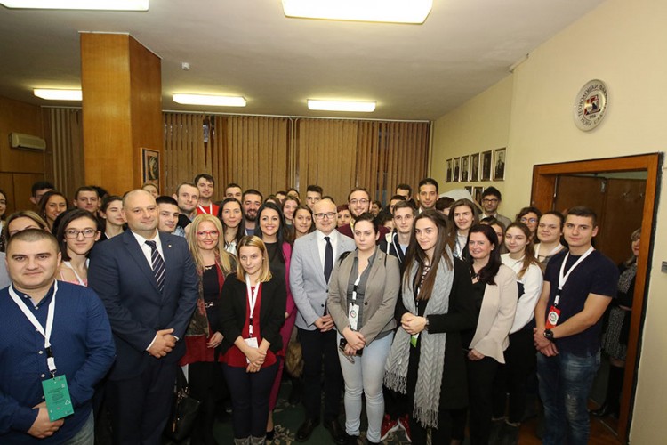 U Novom Sadu počeli susreti mladih iz Srbije i Republike Srpske