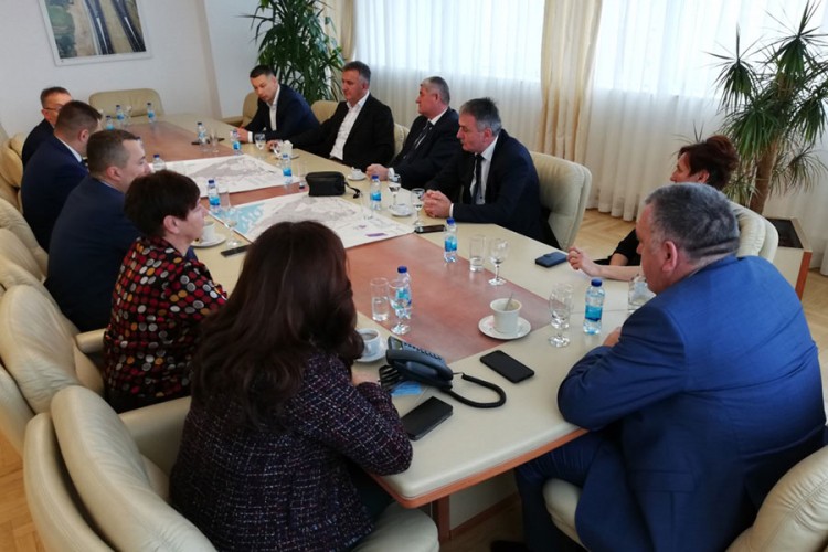 Trninić o projektima: Realizovana izgradnja mreže autoputeva, rekonsutruisani putevi