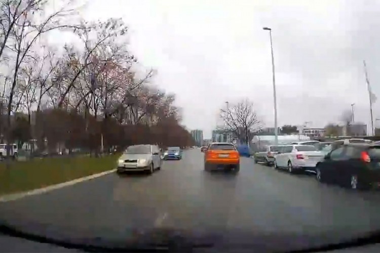 Pogledajte scene sa beogradskih ulica: Ležerno voze u suprotnom smjeru