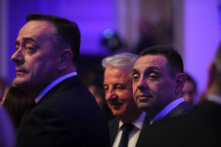 "Boli što moj narod jedini u Evropi mora da se bori da ide u crkvu"