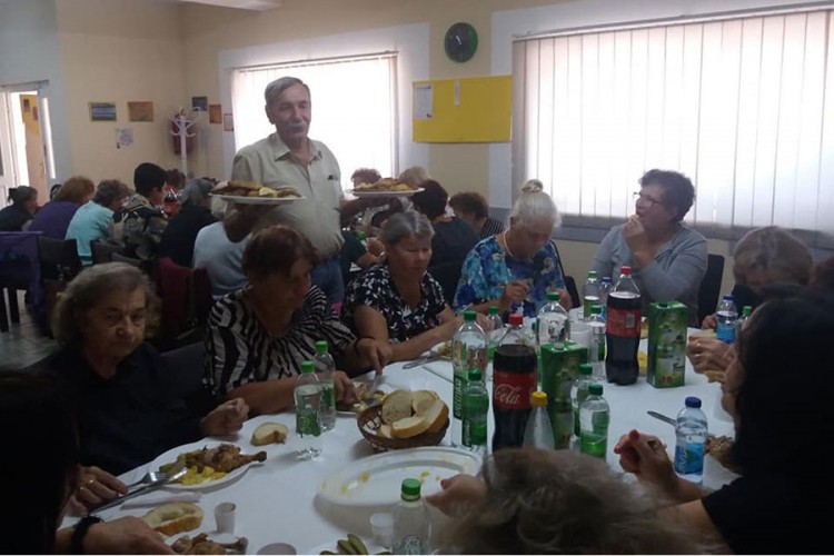 "Kuhinjica" priprema ručak za 600 najsiromašnijih građana
