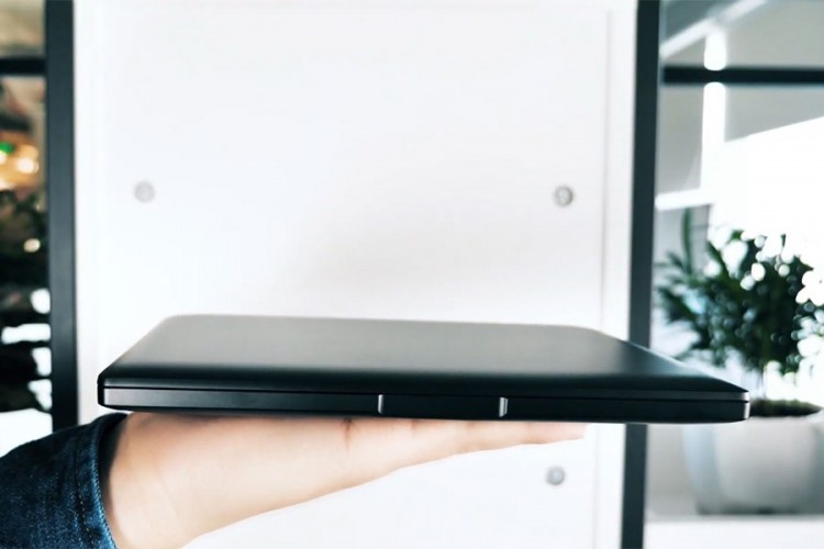 Najmanji laptop sa touchpadom: Baterija traje i do 7 sati