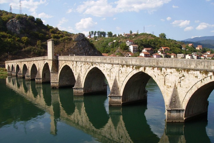 Novac od proslave Nove godine preusmjeren za povećanje nataliteta