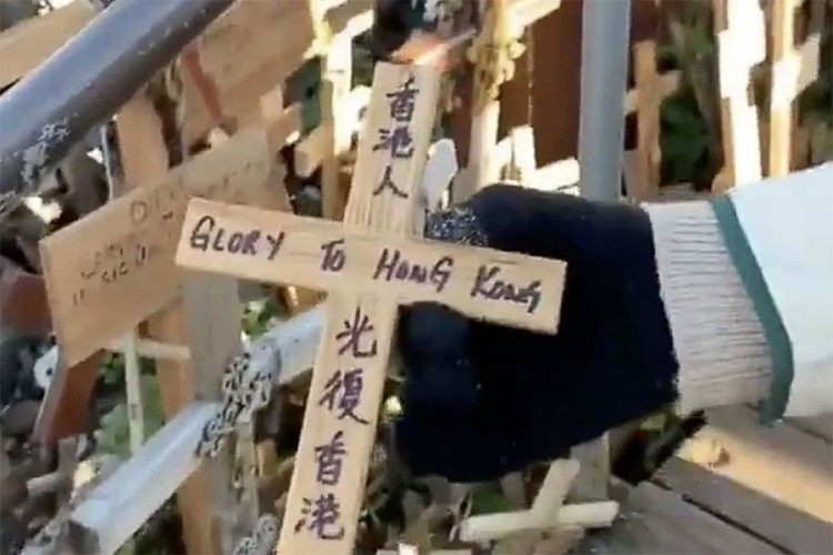 Litvanci ogorčeni aktom vandalizma kineske turistkinje