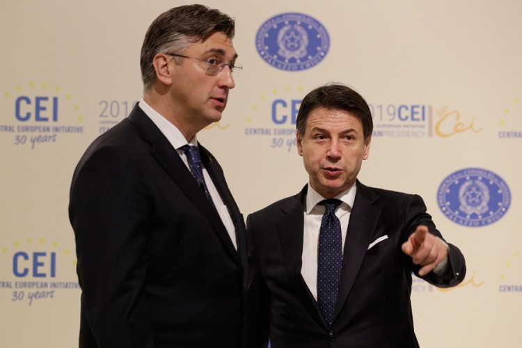 Plenković: EU se mora suočiti sa padom populacije