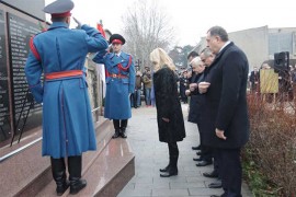 Položeni vijenci na Spomenik poginulim borcima Vojske RS u Banjaluci