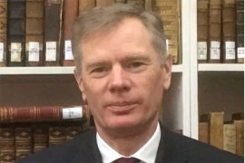 Iranski imam: Britankog ambasadora mogli bi da isjeckaju na komadiće