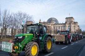 Stotine traktora na ulicama Berlina