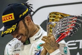 Hamiltonu 100 miliona dolara