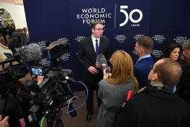 Vučić: Neću tužiti Pešićevu, mogu da mi stavljaju cevi, nisam se ...