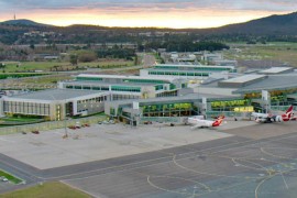 Zbog požara zatvoren aerodrom u Kanberi