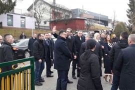 Vučić i zvaničnici RS počeli posjetu Mrkonjić Gradu