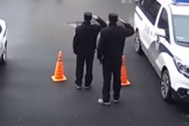 Ostavio paket u stanici, policajci potrčali za njim i salutirali mu