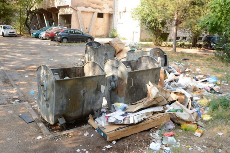 Grad Mostar kupuje nove kontejnere za 16.500 KM