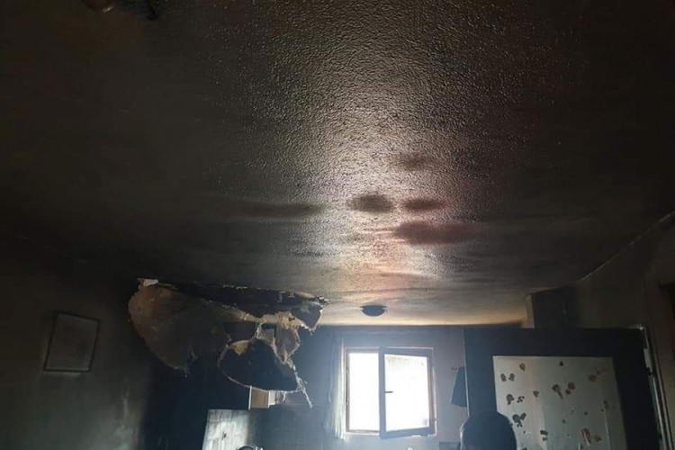 Samohranom ocu izgorjela kuća, troje djece ostalo bez krova nad glavom