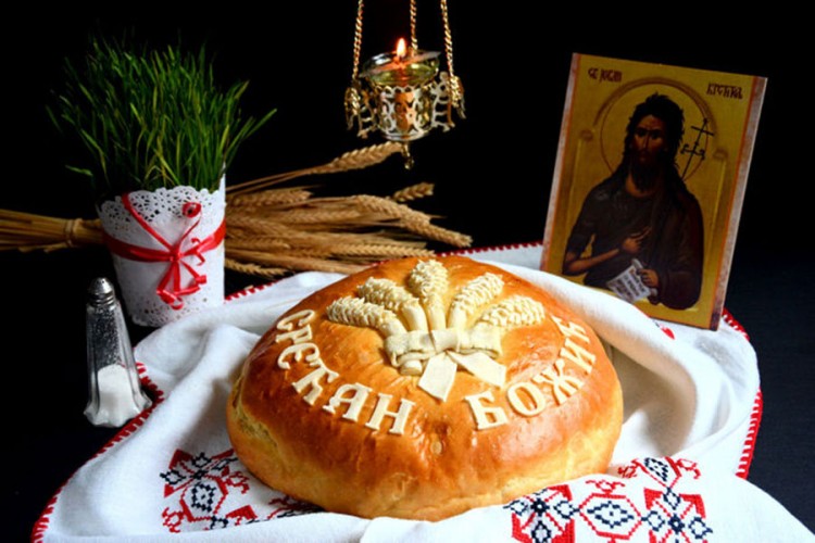 Tradicionalna božićna pogača: Novčić iz česnice za sreću i blagostanje