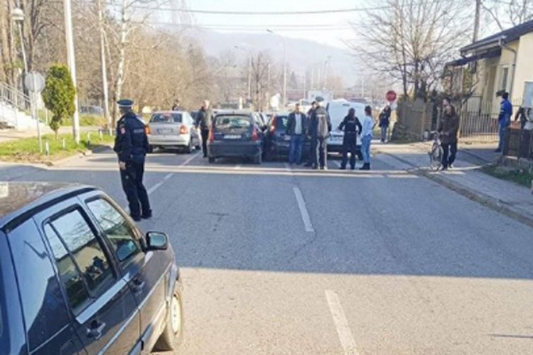 Neobičan sudar četiri auta u Banjaluci