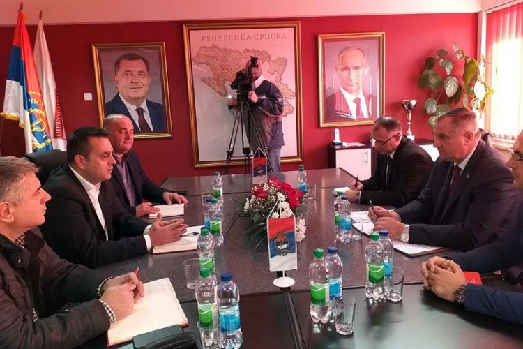 Višković: Dogovorena izgradnja regionalnog puta Šekovići-Kaštijelj